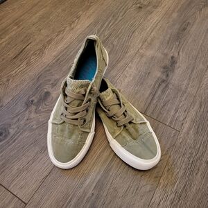 Casual Olive Green Men's Sneakers